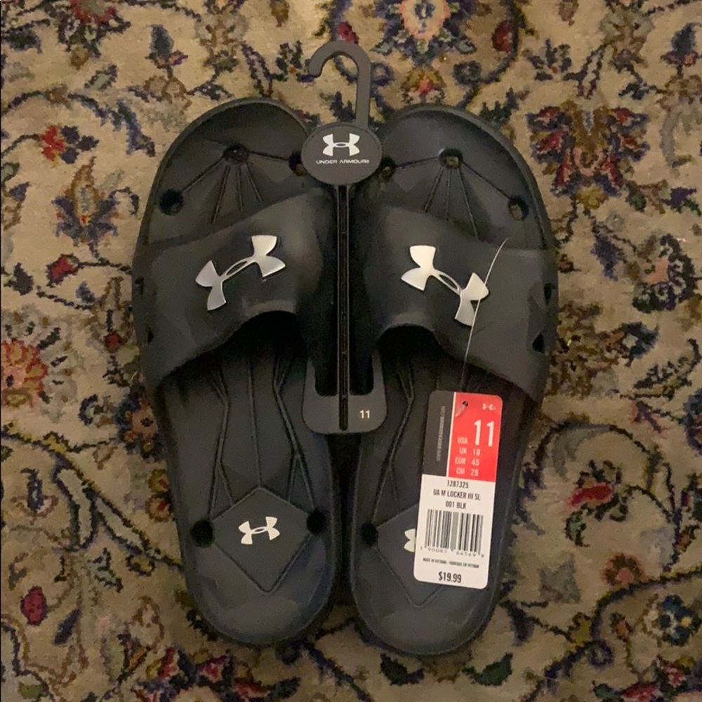 Under Armour men’s sandals - size 11